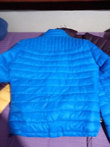 Puf Terranova, model sa horizontalnim prošivima i visokim kragnom. - na lalafo.rs — 8 Puf Terranova, model sa horizontalnim prošivima i visokim kragnom. - — 8