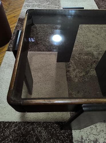 Antique Club Tables: Set od 2 kluba stola sa staklenim pločama - Materijal: masivno drvo u at lalafo.rs — 2 Antique Club Tables: Set od 2 kluba stola sa staklenim pločama - Materijal: masivno drvo u — 2