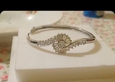 Prelepa srebrna narukvica 2000 dinara na lalafo.rs Prelepa srebrna narukvica 2000 dinara