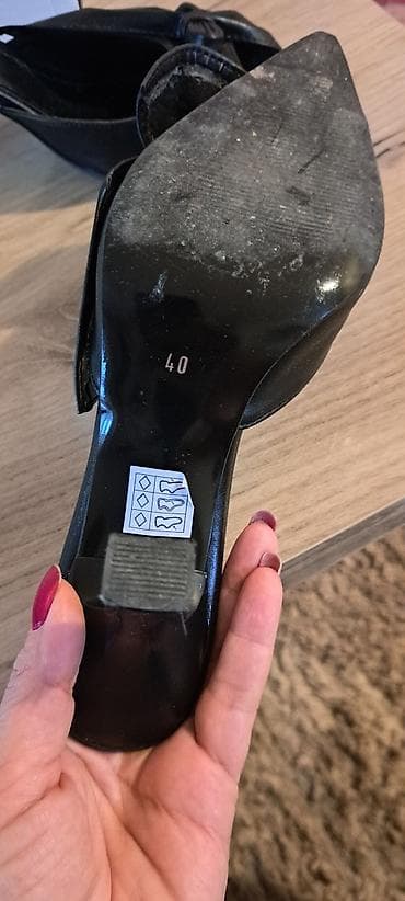 Crne elegantne ženske papuce sa štiklom. - Model: otvorenih peta at lalafo.rs — 5 Crne elegantne ženske papuce sa štiklom. - Model: otvorenih peta — 5