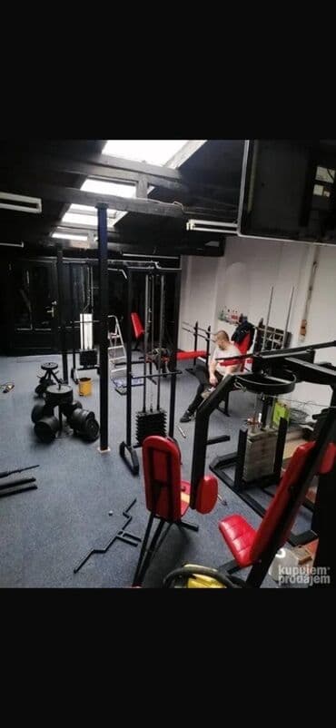 Kompletna oprema za teretanu/fitnes studio - Više profesionalnih at lalafo.rs Kompletna oprema za teretanu/fitnes studio - Više profesionalnih