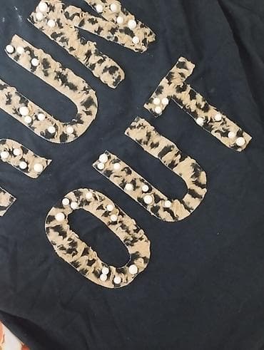 Prelepa majica sa tigrastim printom. L vel na lalafo.rs — 3 Prelepa majica sa tigrastim printom. L vel — 3