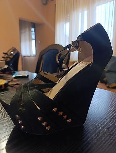 Platforma cipele,br 38,gaziste 24 cm,u odlicnom stanju at lalafo.rs Platforma cipele,br 38,gaziste 24 cm,u odlicnom stanju