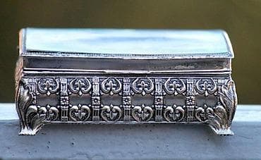 Art Deco posrebrena kutija za nakit ili sitnice 11 x 8,5 cm. Stara na lalafo.rs — 7 Art Deco posrebrena kutija za nakit ili sitnice 11 x 8,5 cm. Stara — 7