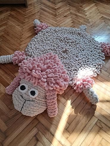 Ručno rađeni pufnasti dečiji tepisi u obliku ovčice. - Materijal na lalafo.rs — 10 Ručno rađeni pufnasti dečiji tepisi u obliku ovčice. - Materijal — 10