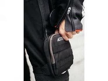 === PART 1: TEXTUAL DESCRIPTION === Unisex torba za rame u crnoj boji na lalafo.rs — 3 === PART 1: TEXTUAL DESCRIPTION === Unisex torba za rame u crnoj boji — 3