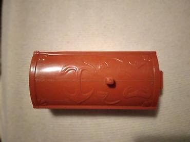 Decija igracka-magicna kutija (trik nestanka kuglice) 9,5 cm.polovna na lalafo.rs — 1 Decija igracka-magicna kutija (trik nestanka kuglice) 9,5 cm.polovna — 1