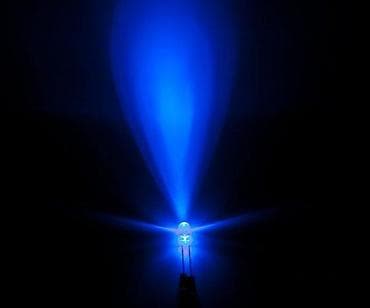 LED dioda 5mm PLAVA. Tehničke karakteristike: Prečnik diode: 5 mmUgao na lalafo.rs LED dioda 5mm PLAVA. Tehničke karakteristike: Prečnik diode: 5 mmUgao