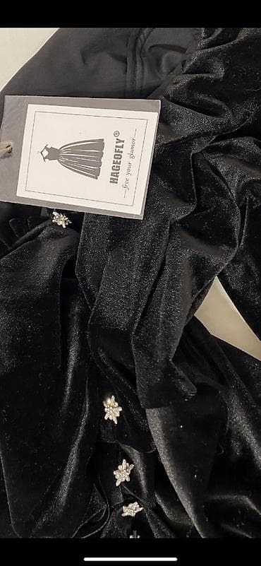 kom sa etiketom: Potpuno nova haljina sa etiketom, placeno preko 10000, preskupa. Kopca at lalafo.rs — 7 kom sa etiketom: Potpuno nova haljina sa etiketom, placeno preko 10000, preskupa. Kopca — 7