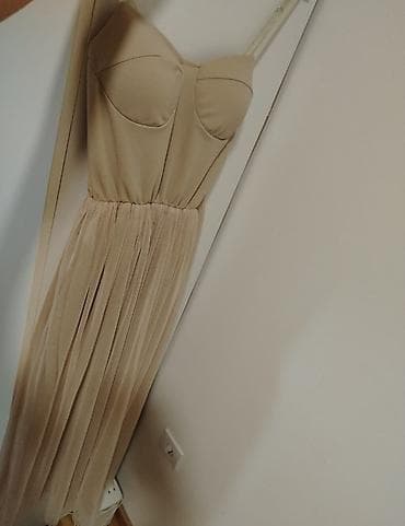 Svecana haljina. Velicina M na lalafo.rs — 1 Svecana haljina. Velicina M — 1