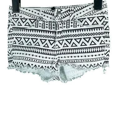 pantalone butiku ali: Šorts h&m, vel. Xs/34, divided marka: divided veličina: xs/34 na lalafo.rs — 2 pantalone butiku ali: Šorts h&m, vel. Xs/34, divided marka: divided veličina: xs/34 — 2