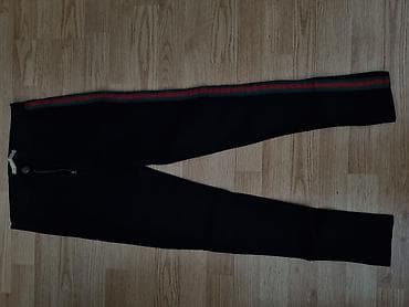 pantalone gina benotti: Crne ženske pantalone sa uskim nogavicama i dekorativnim prugama duž na lalafo.rs — 2 pantalone gina benotti: Crne ženske pantalone sa uskim nogavicama i dekorativnim prugama duž — 2