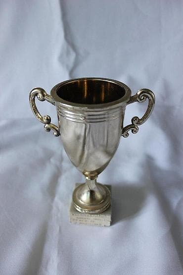 PEHAR, 1991 | Stari pehar sa mermernim postoljem, ukupno visok oko na lalafo.rs PEHAR, 1991 | Stari pehar sa mermernim postoljem, ukupno visok oko