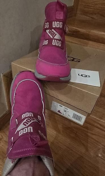 UGG vodootporne cizme 37 broj. Original, waterproof, zimske na lalafo.rs — 8 UGG vodootporne cizme 37 broj. Original, waterproof, zimske — 8