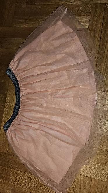 Skirts: Suknjica u veličini 7-8. Može mnogo duže da se nosi jer ima lastiš at lalafo.rs — 1 Skirts: Suknjica u veličini 7-8. Može mnogo duže da se nosi jer ima lastiš — 1