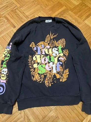 kom sa etiketom: Duks sa printom “Trust Yourself” - Boja: tamno siva/ugljen - Kroj at lalafo.rs — 1 kom sa etiketom: Duks sa printom “Trust Yourself” - Boja: tamno siva/ugljen - Kroj — 1