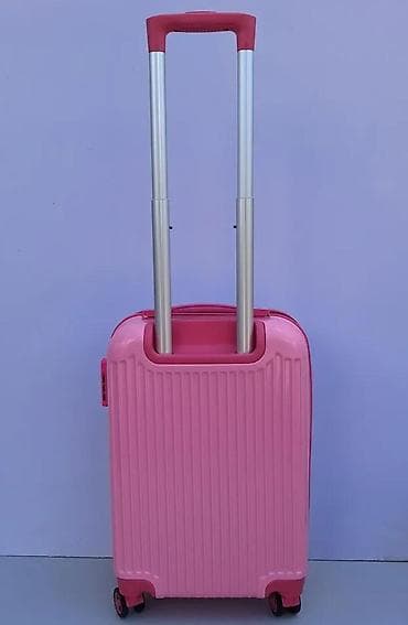 za svaki dan: Dečji kofer na točkiće – Hello Kitty motiv - Tvrda školjka sa sjajnom at lalafo.rs — 6 za svaki dan: Dečji kofer na točkiće – Hello Kitty motiv - Tvrda školjka sa sjajnom — 6