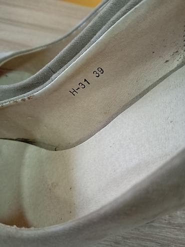 Ženske štikle sa platformom i visokim tankim potpeticama. - Model na lalafo.rs — 2 Ženske štikle sa platformom i visokim tankim potpeticama. - Model — 2