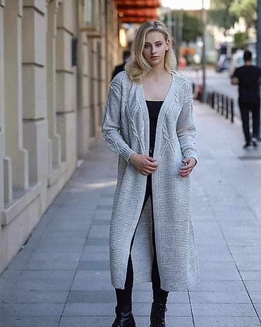 Veličine : 40 42 44 46 48
Dužina : 135 cm na lalafo.rs — 10 Veličine : 40 42 44 46 48
Dužina : 135 cm — 10