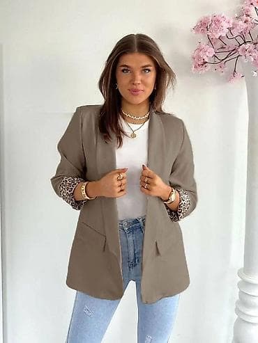 Ženski blejzer sa leopard postavom na manžetnama - Kroj: duži, ravnog na lalafo.rs — 1 Ženski blejzer sa leopard postavom na manžetnama - Kroj: duži, ravnog — 1