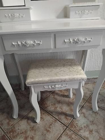 Sto za šminkanje Donna - BESPLATNA DOSTAVA Opis: Sto za Šminkanje na lalafo.rs — 6 Sto za šminkanje Donna - BESPLATNA DOSTAVA Opis: Sto za Šminkanje — 6