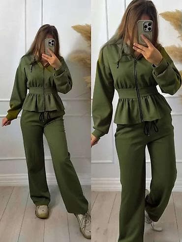 Ženski komplet trenerke sa duksericom – model sa peplum strukom - na lalafo.rs — 1 Ženski komplet trenerke sa duksericom – model sa peplum strukom - — 1