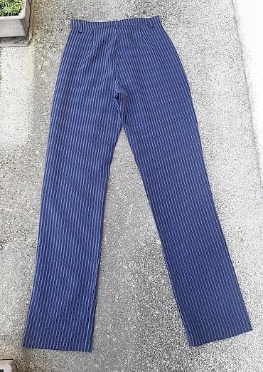 Teget pantalone sa belim straftama Broj 36 Dimenzije: Struk 32 cm na lalafo.rs — 4 Teget pantalone sa belim straftama Broj 36 Dimenzije: Struk 32 cm — 4