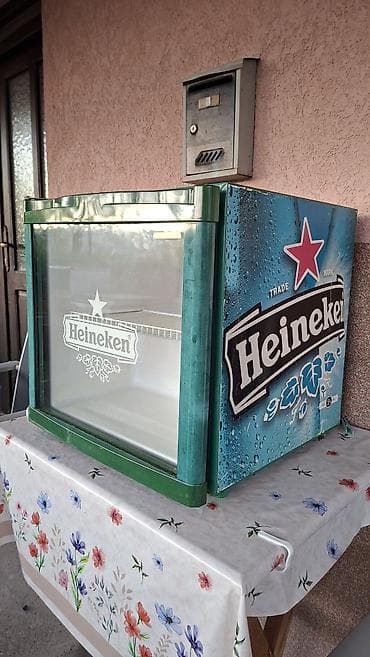Mini rashladna vitrina Heineken – stoni model - Brendirana rashladna na lalafo.rs — 1 Mini rashladna vitrina Heineken – stoni model - Brendirana rashladna — 1