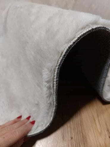 Krznene staze Dimenzije-80*250 Cena 3500 din Dimenzije-120*180 Cena na lalafo.rs — 6 Krznene staze Dimenzije-80*250 Cena 3500 din Dimenzije-120*180 Cena — 6