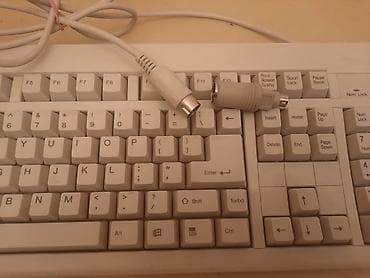 Electronics: Stara,retro tastatura sa din konektorom at lalafo.rs — 7 Electronics: Stara,retro tastatura sa din konektorom — 7