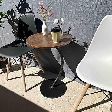 01. Stocic za dvoriste, bastu terasu. Drvo i metal. Visina 60cm na lalafo.rs 01. Stocic za dvoriste, bastu terasu. Drvo i metal. Visina 60cm