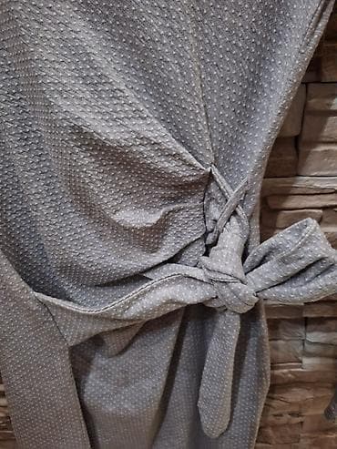 za svaki dan: Siva ženska haljina sa dugim rukavima i teksturiranim dezenom sitnih at lalafo.rs — 3 za svaki dan: Siva ženska haljina sa dugim rukavima i teksturiranim dezenom sitnih — 3