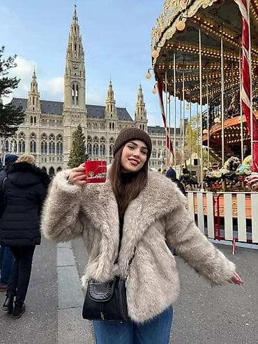 Bundice: 5200 dinara
Vel: S M L na lalafo.rs — 1 Bundice: 5200 dinara
Vel: S M L — 1