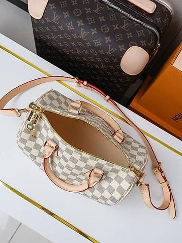 Torba sa ručkom i kaišem preko ramena, model Speedy/Boston stila u na lalafo.rs — 2 Torba sa ručkom i kaišem preko ramena, model Speedy/Boston stila u — 2