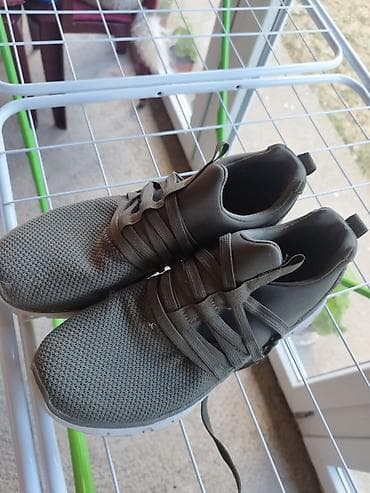 Patike za devojčice dobro očuvane broj 38 39.
500 dinara jedan par na lalafo.rs — 5 Patike za devojčice dobro očuvane broj 38 39.
500 dinara jedan par — 5