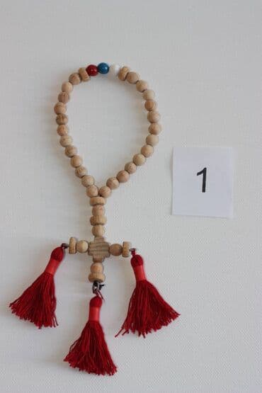 Brojanica sa 33drvenih perli domaće izrade (jasen, bukva) Namenjena na lalafo.rs Brojanica sa 33drvenih perli domaće izrade (jasen, bukva) Namenjena