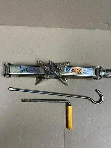 prsluk jaknica mango u: Dizalica tipa makaza za automobil sa ručicom - Mehanička makazasta at lalafo.rs — 3 prsluk jaknica mango u: Dizalica tipa makaza za automobil sa ručicom - Mehanička makazasta — 3