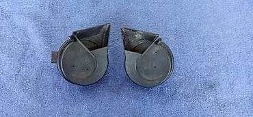 FABRICKE SIRENE ZA AUDI A8 | Fabricke sirene za Audi A8 D3. OEM na lalafo.rs FABRICKE SIRENE ZA AUDI A8 | Fabricke sirene za Audi A8 D3. OEM