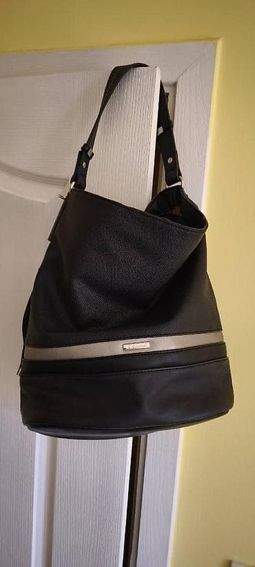 Sve sa slika za 2500din.
Za dodatne slike i informacije pisite na lalafo.rs — 3 Sve sa slika za 2500din.
Za dodatne slike i informacije pisite — 3