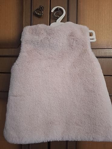 Prsluk za devojčice, Zara, krzneni, roze boje, kao nov na lalafo.rs — 3 Prsluk za devojčice, Zara, krzneni, roze boje, kao nov — 3