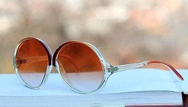 Vintage naočare za sunce IZ SEDAMDESETIH. 100% AUTHENTIC. Made in na lalafo.rs — 2 Vintage naočare za sunce IZ SEDAMDESETIH. 100% AUTHENTIC. Made in — 2