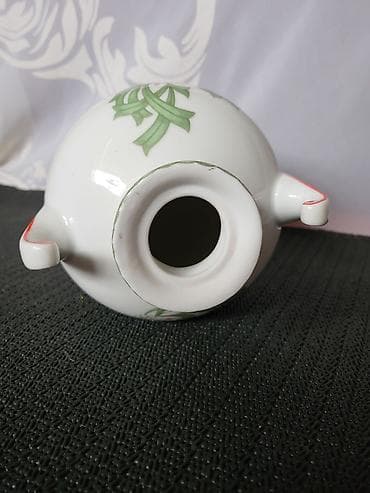 Vaza nova Hollohaza Madjarska 70te. Sve na vazi odsjaj od svetla na lalafo.rs — 10 Vaza nova Hollohaza Madjarska 70te. Sve na vazi odsjaj od svetla — 10