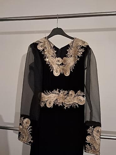 Elegantne večernje haljine sa ručnim zlatnim vezom Model 1: Crna duga na lalafo.rs — 3 Elegantne večernje haljine sa ručnim zlatnim vezom Model 1: Crna duga — 3