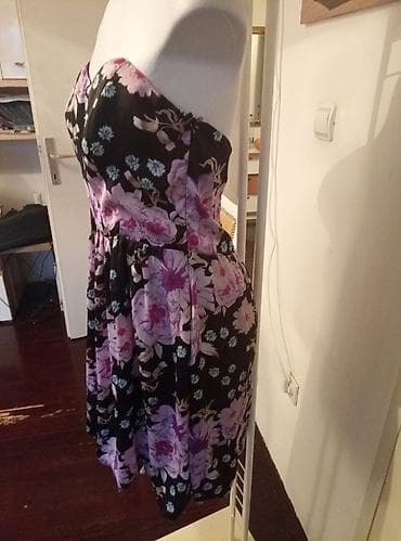 Dresses: Svilena cvetna mini haljinica, br.38 at lalafo.rs — 3 Dresses: Svilena cvetna mini haljinica, br.38 — 3