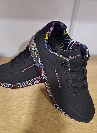 Preudobne,lagane skechers patike
40
cena 3000 din 💥💚 na lalafo.rs — 3 Preudobne,lagane skechers patike
40
cena 3000 din 💥💚 — 3