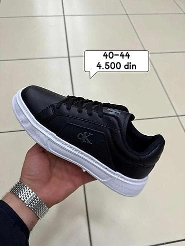 Calvin klein
40-44
4.500 din at lalafo.rs — 3 Calvin klein
40-44
4.500 din — 3