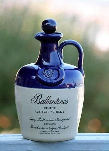 Ballantines Decanter 1960s dobro poznati brend KOBALT. RETKO. Prazna na lalafo.rs — 2 Ballantines Decanter 1960s dobro poznati brend KOBALT. RETKO. Prazna — 2