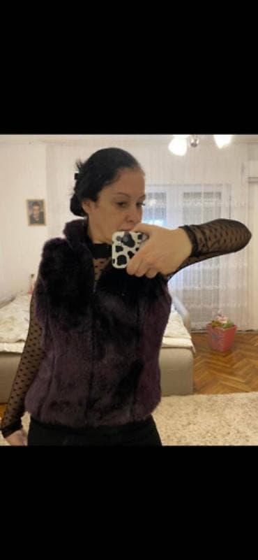 pantalone butiku ali: Potpuno nov prsluk vestacko krzno, dobijem jos davno na poklon ali na lalafo.rs — 1 pantalone butiku ali: Potpuno nov prsluk vestacko krzno, dobijem jos davno na poklon ali — 1