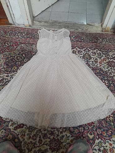 Lot ženske odeće – 3 komada 100 1) Belo tačkasto haljina - Kroj na lalafo.rs — 2 Lot ženske odeće – 3 komada 100 1) Belo tačkasto haljina - Kroj — 2