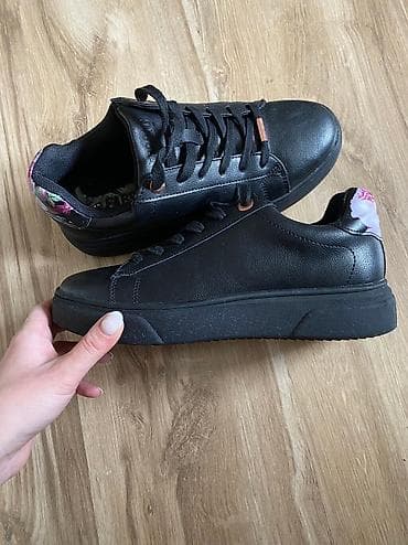 Zenske patike nosene samo jednom na lalafo.rs — 6 Zenske patike nosene samo jednom — 6